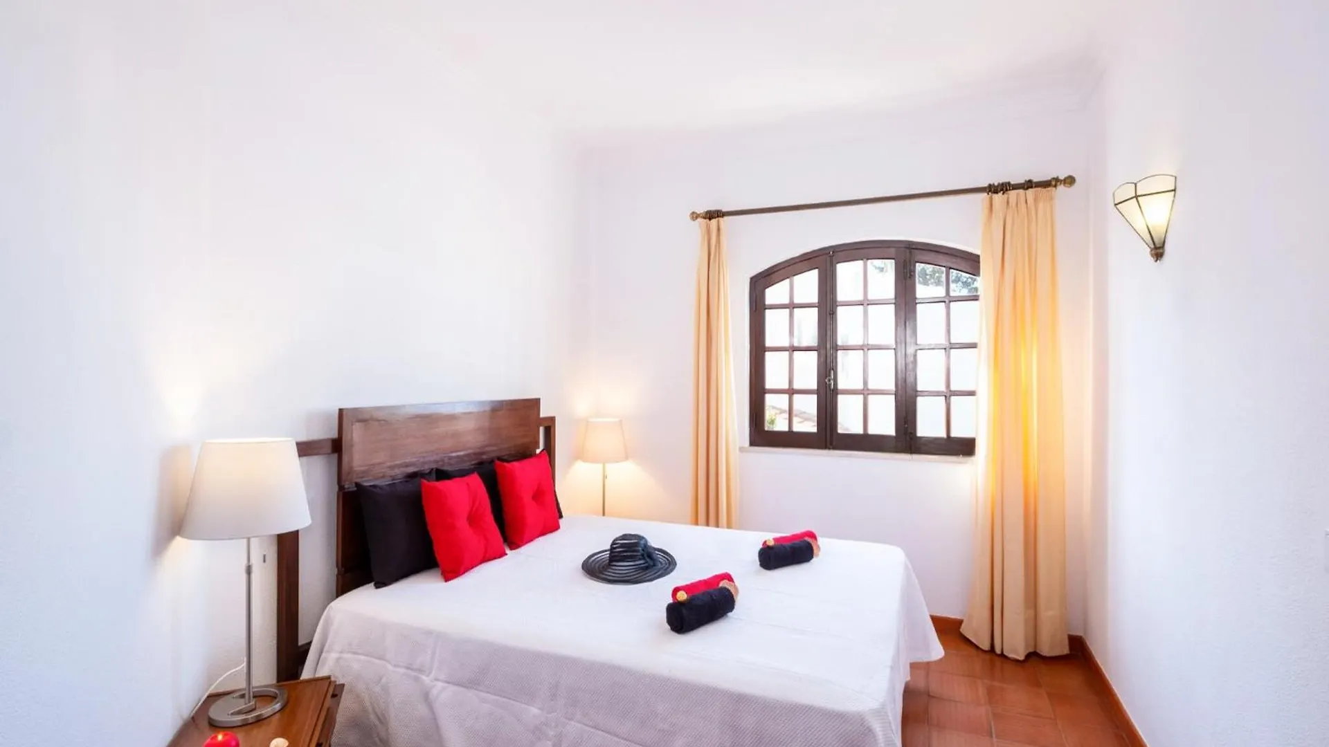 Outstanding Villa With Private Heatedpool Albufeira 0*,  Portugal