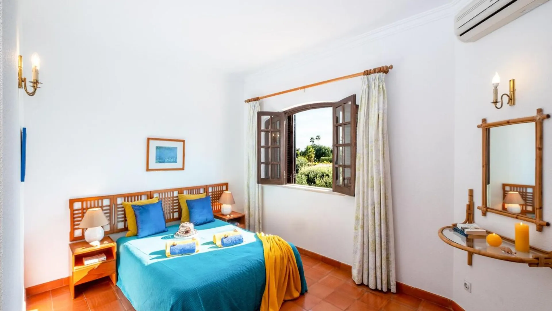 Outstanding Villa With Private Heatedpool Albufeira
